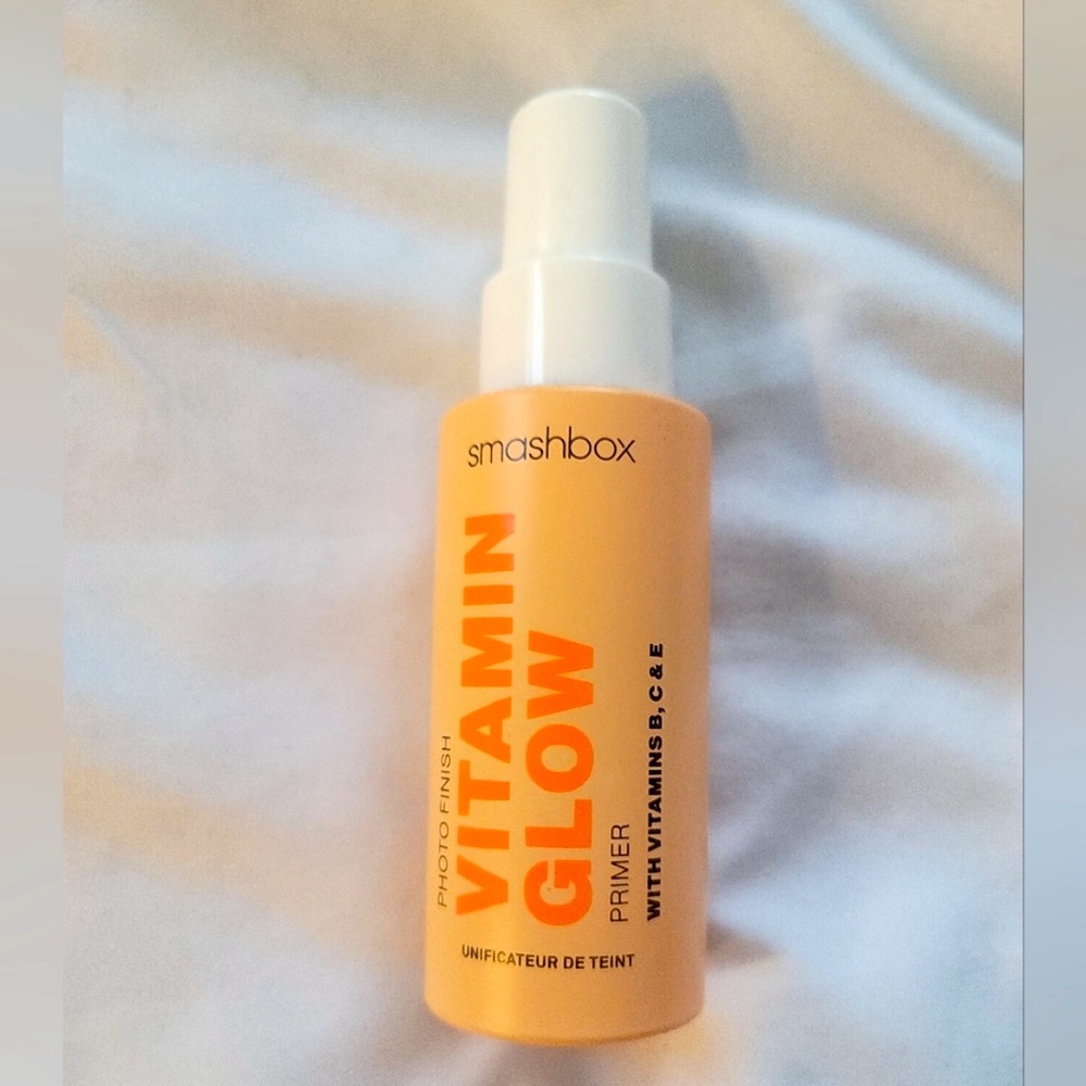 New Smashbox Vitamin (B-C-E) Glow Primer. Radiant Serum & Healthy Skin